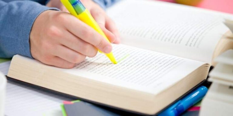 بەکارهێنانی قەڵەمی هایلایت لە کاتی سەعیکردندا